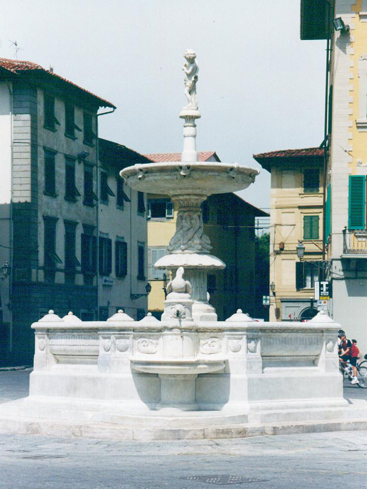 Fontana - piazza del Duomo Prato